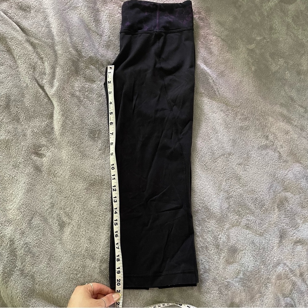 Lululemon Black and Purple Cropped Capris - Picture 4 of 4